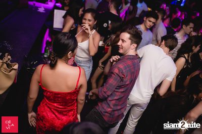 Crush Wednesdays นำเสนอ DJ Hedspin ที่ เซ ลา วี — photo 72