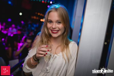 Crush Wednesdays นำเสนอ DJ Hedspin ที่ เซ ลา วี — photo 81