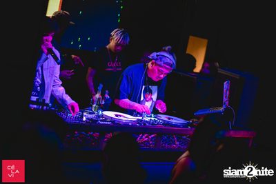 Crush Wednesdays นำเสนอ DJ Hedspin ที่ เซ ลา วี — photo 84