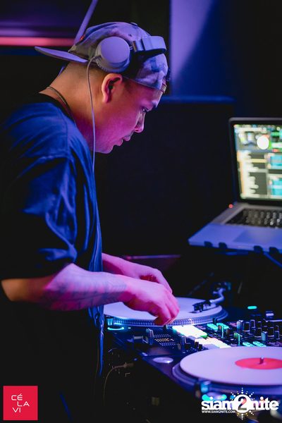 Crush Wednesdays นำเสนอ DJ Hedspin ที่ เซ ลา วี — photo 101