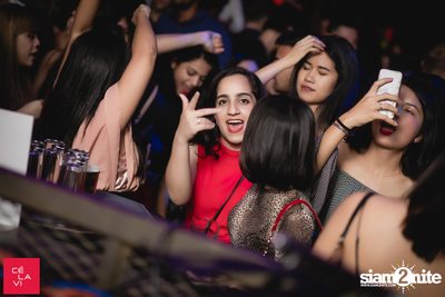 Crush Wednesdays นำเสนอ DJ Hedspin ที่ เซ ลา วี — photo 102