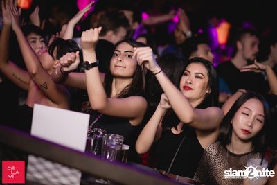 Crush Wednesdays นำเสนอ DJ Hedspin ที่ เซ ลา วี — photo 104