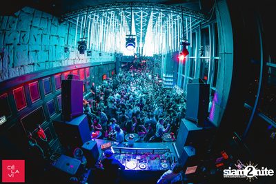 Crush Wednesdays นำเสนอ DJ Hedspin ที่ เซ ลา วี — photo 114