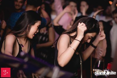 Crush Wednesdays นำเสนอ DJ Hedspin ที่ เซ ลา วี — photo 119