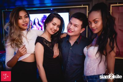 Crush Wednesdays นำเสนอ DJ Hedspin ที่ เซ ลา วี — photo 126