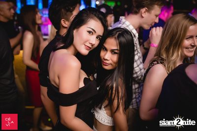 Crush Wednesdays นำเสนอ DJ Hedspin ที่ เซ ลา วี — photo 129