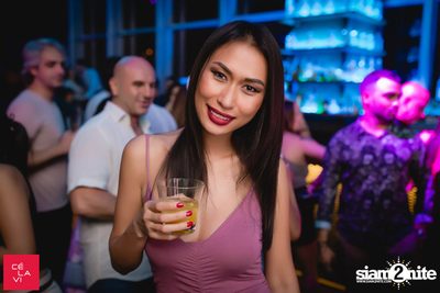 Crush Wednesdays นำเสนอ DJ Hedspin ที่ เซ ลา วี — photo 131