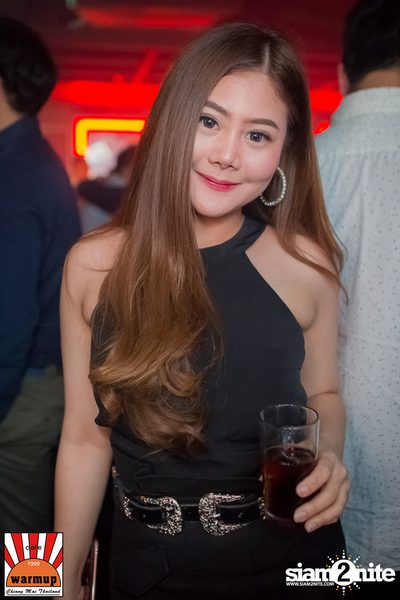 Oat Pramote ที่ วอร์ม อัพ คาเฟ่ เชียงใหม่ — photo 23