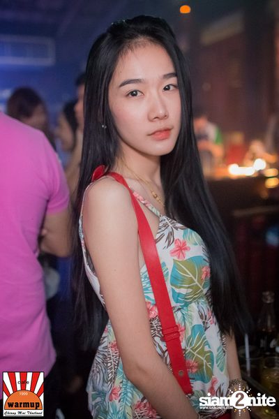 Oat Pramote ที่ วอร์ม อัพ คาเฟ่ เชียงใหม่ — photo 54