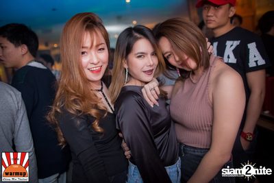 Oat Pramote ที่ วอร์ม อัพ คาเฟ่ เชียงใหม่ — photo 55