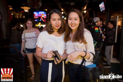 Oat Pramote ที่ วอร์ม อัพ คาเฟ่ เชียงใหม่ — photo 69