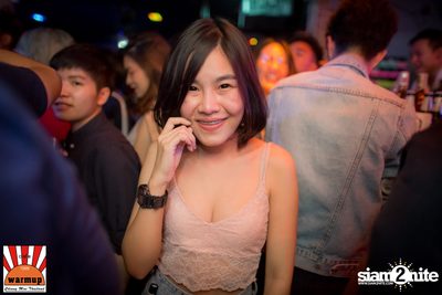 Oat Pramote ที่ วอร์ม อัพ คาเฟ่ เชียงใหม่ — photo 161