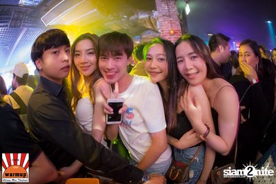 Oat Pramote ที่ วอร์ม อัพ คาเฟ่ เชียงใหม่ — photo 176