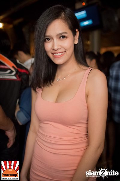 Oat Pramote ที่ วอร์ม อัพ คาเฟ่ เชียงใหม่ — photo 194