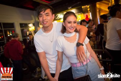 Oat Pramote ที่ วอร์ม อัพ คาเฟ่ เชียงใหม่ — photo 195