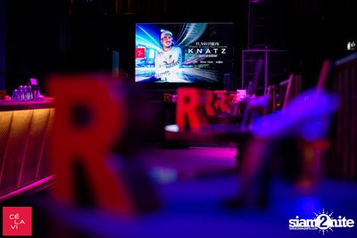 Flash Fridays Resident DJ Launch Party กับ Knatz ที่ เซ ลา วี — photo 2