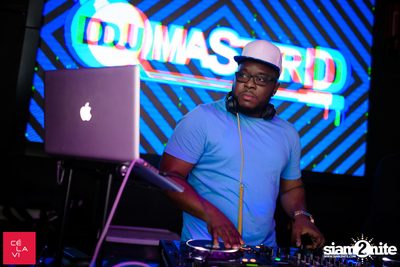 Flash Fridays Resident DJ Launch Party กับ Knatz ที่ เซ ลา วี — photo 7