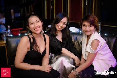Flash Fridays Resident DJ Launch Party กับ Knatz ที่ เซ ลา วี — photo 32