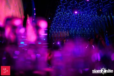 Flash Fridays Resident DJ Launch Party กับ Knatz ที่ เซ ลา วี — photo 36