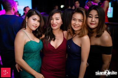 Flash Fridays Resident DJ Launch Party กับ Knatz ที่ เซ ลา วี — photo 40