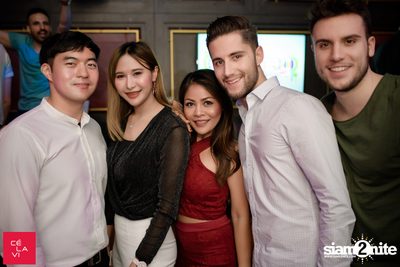 Flash Fridays Resident DJ Launch Party กับ Knatz ที่ เซ ลา วี — photo 42