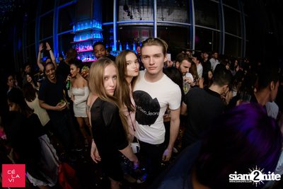 Flash Fridays Resident DJ Launch Party กับ Knatz ที่ เซ ลา วี — photo 43