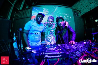 Flash Fridays Resident DJ Launch Party กับ Knatz ที่ เซ ลา วี — photo 49