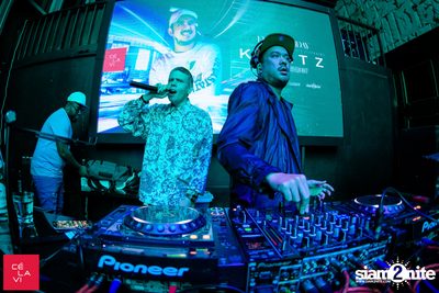 Flash Fridays Resident DJ Launch Party กับ Knatz ที่ เซ ลา วี — photo 52