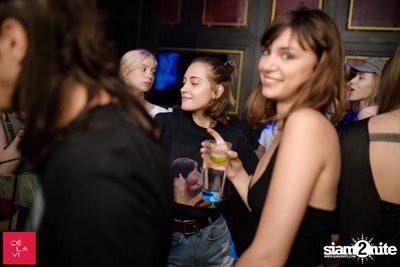 Flash Fridays Resident DJ Launch Party กับ Knatz ที่ เซ ลา วี — photo 56