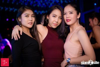 Flash Fridays Resident DJ Launch Party กับ Knatz ที่ เซ ลา วี — photo 67