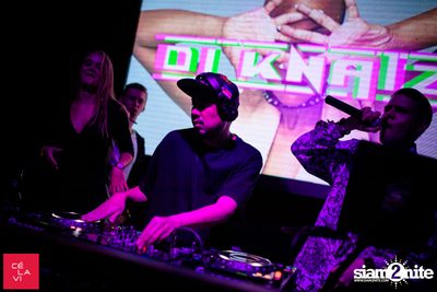 Flash Fridays Resident DJ Launch Party กับ Knatz ที่ เซ ลา วี — photo 73