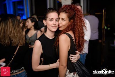Flash Fridays Resident DJ Launch Party กับ Knatz ที่ เซ ลา วี — photo 74