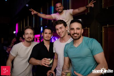 Flash Fridays Resident DJ Launch Party กับ Knatz ที่ เซ ลา วี — photo 82