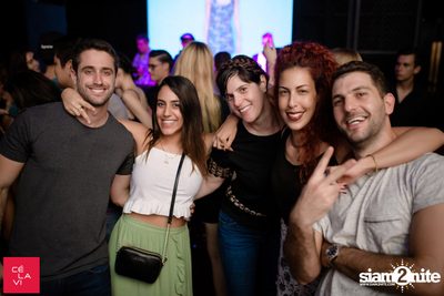 Flash Fridays Resident DJ Launch Party กับ Knatz ที่ เซ ลา วี — photo 91