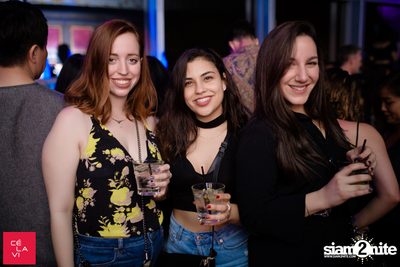 Flash Fridays Resident DJ Launch Party กับ Knatz ที่ เซ ลา วี — photo 93
