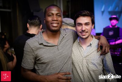 Flash Fridays Resident DJ Launch Party กับ Knatz ที่ เซ ลา วี — photo 94