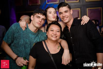 Flash Fridays Resident DJ Launch Party กับ Knatz ที่ เซ ลา วี — photo 110