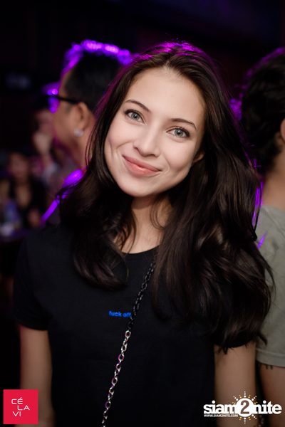 Flash Fridays Resident DJ Launch Party กับ Knatz ที่ เซ ลา วี — photo 112