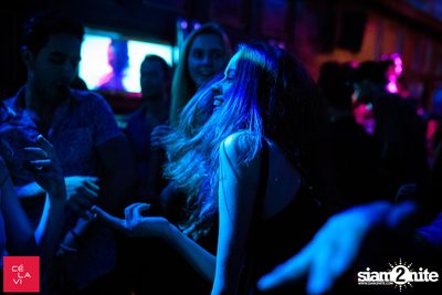 Flash Fridays Resident DJ Launch Party กับ Knatz ที่ เซ ลา วี — photo 115