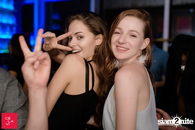 Flash Fridays Resident DJ Launch Party กับ Knatz ที่ เซ ลา วี — photo 123