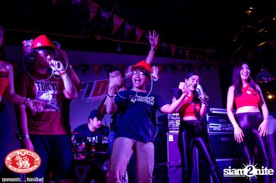 Za Day by Soda Singha​ นำเสนอ Zeal ที่ บริดจ์บาร์  ลาดกระบัง — photo 45