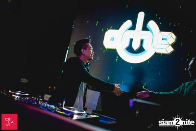 Supersonic Saturdays กับ DJ Groove ที่ เซ ลา วี — photo 14