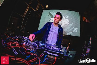 Supersonic Saturdays กับ DJ Groove ที่ เซ ลา วี — photo 15