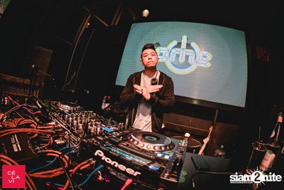 Supersonic Saturdays กับ DJ Groove ที่ เซ ลา วี — photo 18