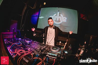 Supersonic Saturdays กับ DJ Groove ที่ เซ ลา วี — photo 20