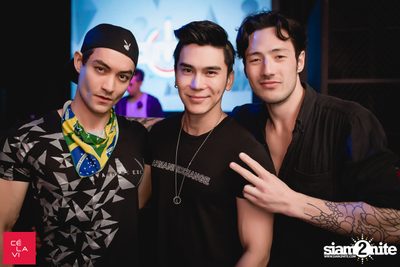 Supersonic Saturdays กับ DJ Groove ที่ เซ ลา วี — photo 22