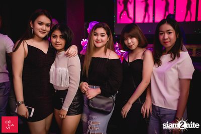 Supersonic Saturdays กับ DJ Groove ที่ เซ ลา วี — photo 55