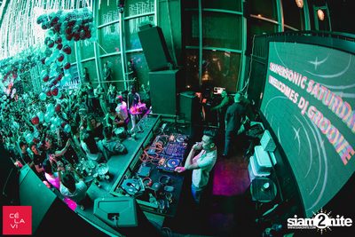 Supersonic Saturdays กับ DJ Groove ที่ เซ ลา วี — photo 64