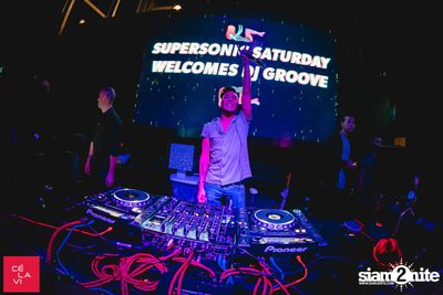 Supersonic Saturdays กับ DJ Groove ที่ เซ ลา วี — photo 68