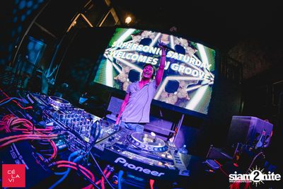 Supersonic Saturdays กับ DJ Groove ที่ เซ ลา วี — photo 78